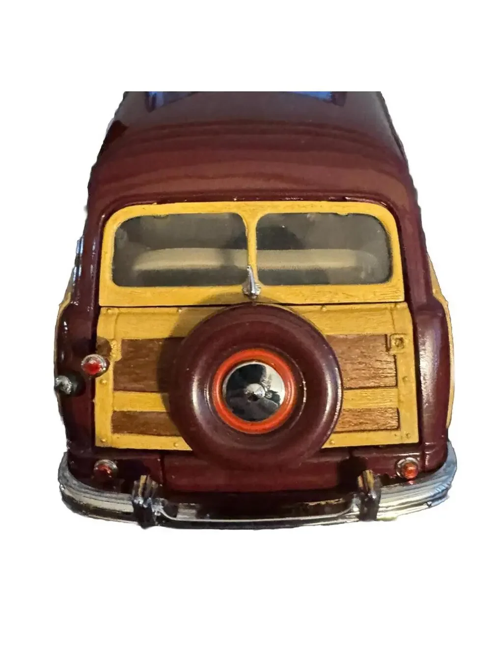 Franklin Mint - 1949 Ford Woody Station Wagon - 1/24 Diecast Scale MINT